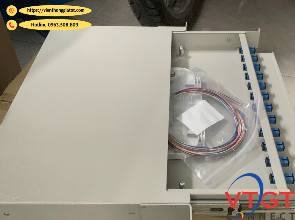 hop-phoi-quang-odf-24fo-chuan-sc-upc-gan-rack-khay-truot hop-phoi-quang-odf-24fo-chuan-sc-upc-gan-rack-khay-truot